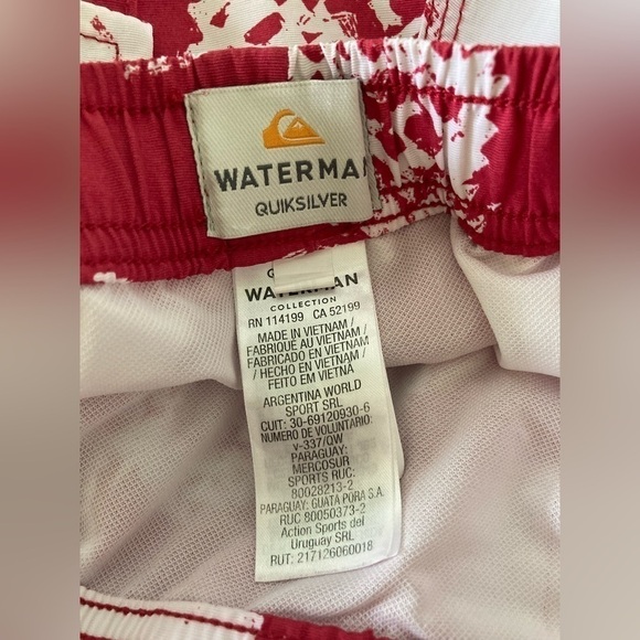 QUICKSILVER Waterman red pineapple swim trunks board shorts Medium lined - Picture 5 of 9